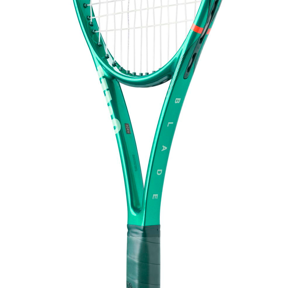 Wilson Blade 98 V10 (16 x 19) Tennis Racquet